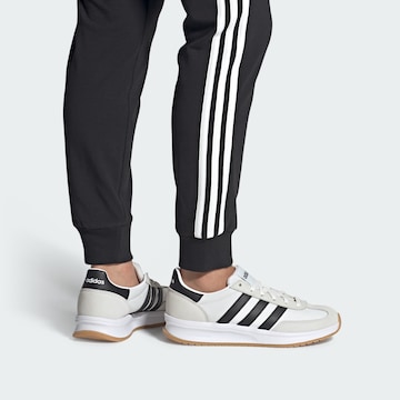 ADIDAS SPORTSWEAR - Sapatilhas baixas 'Run 70s 2.0' em branco
