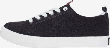 Urban Classics Sneakers in Black: front