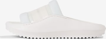 Calvin Klein Jeans Mules in White: front