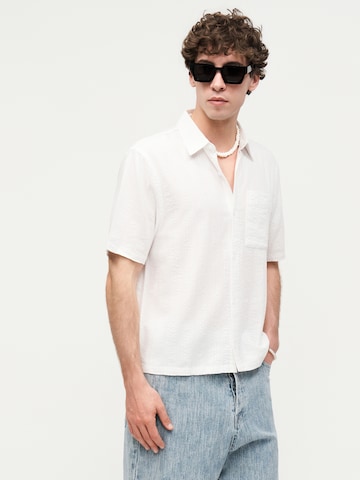 HOLLISTER Regular fit Button Up Shirt in White