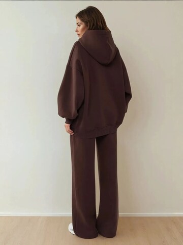 Hiccup Sweatshirt in Brown