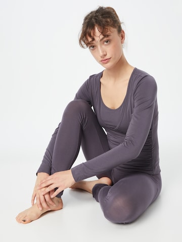 CURARE Yogawear Funkčné tričko 'Flow' - Sivá