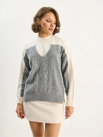Pullover di Bianco Lucci in beige