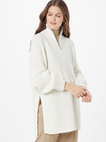 Karo Kauer Sweater in White: front