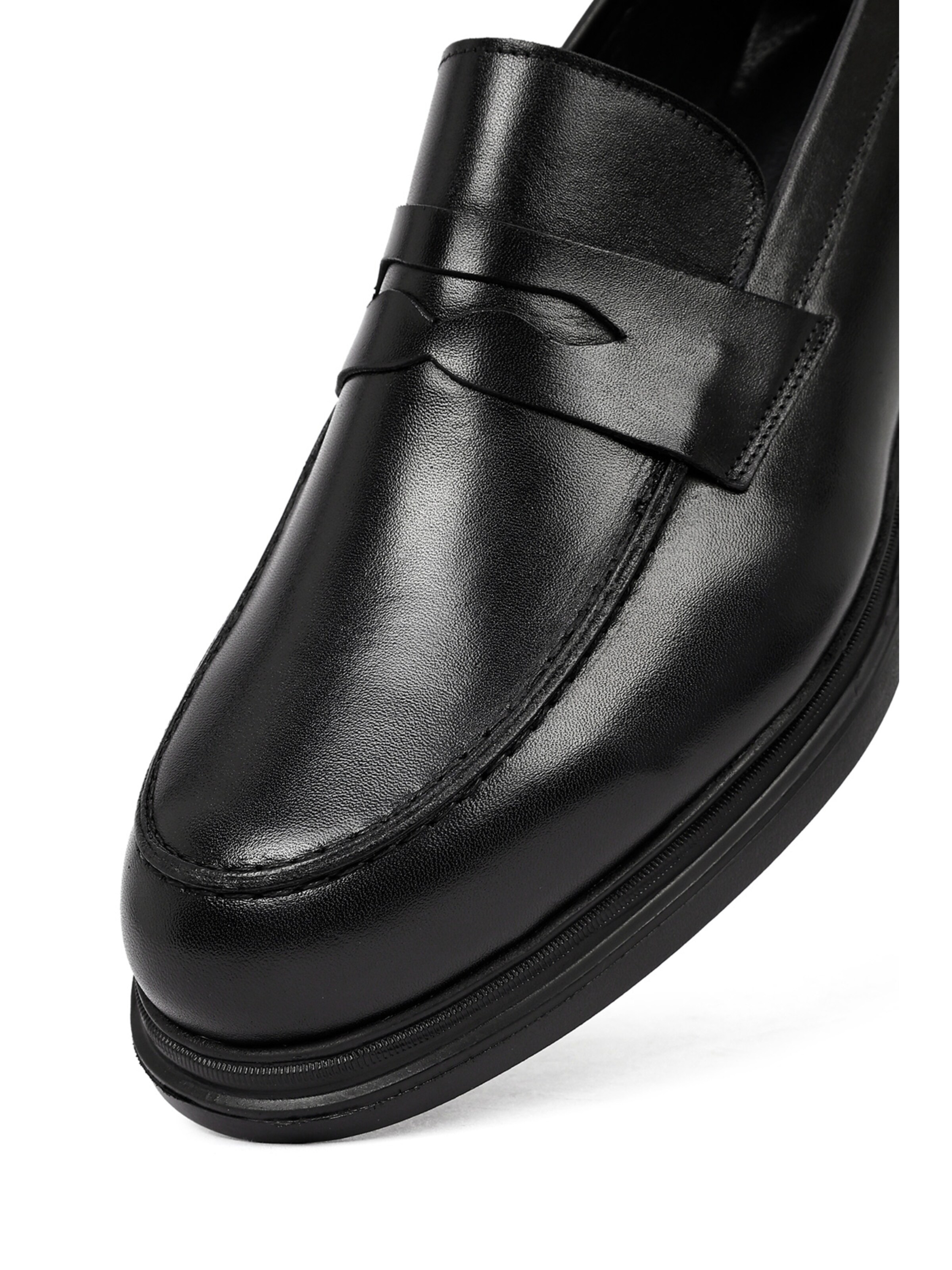 Chaussure basse Derimod en noir