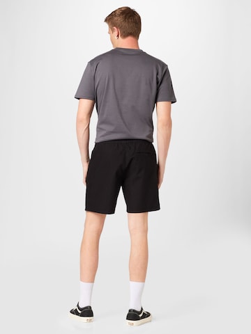 WEEKDAY Regular Shorts 'Olsen' in Schwarz