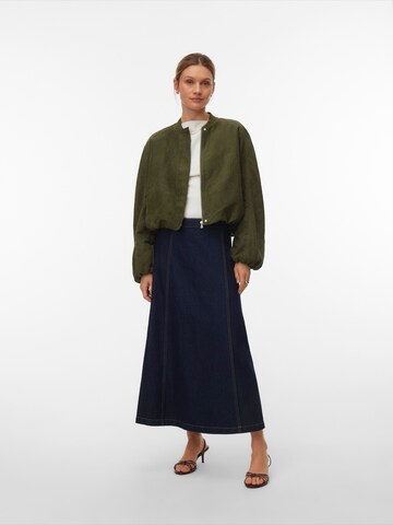 VERO MODA - Chaqueta de entretiempo 'VMKATHY' en verde: frente