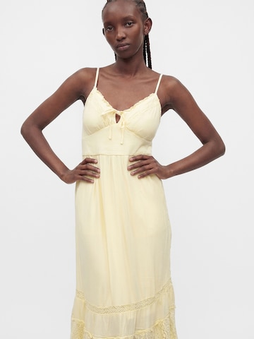 Rochie de vară de la HOLLISTER pe galben