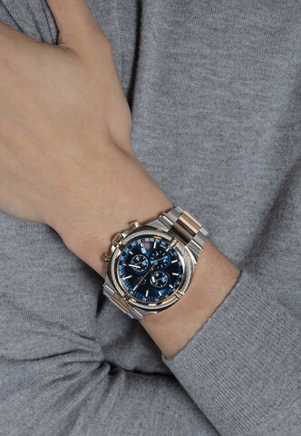 Orologio analogico 'IronClass' di Gc in argento: frontale