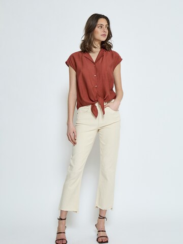 Camicia da donna 'Naline' di Peppercorn in marrone