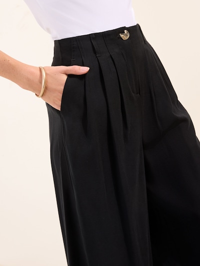 Friends Like These Pleat-front trousers in Black, Item view