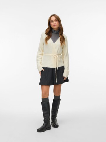 Cardigan 'VMSorrento' VERO MODA en blanc