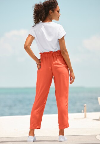 LASCANA Loosefit Bundfaltenhose in Orange