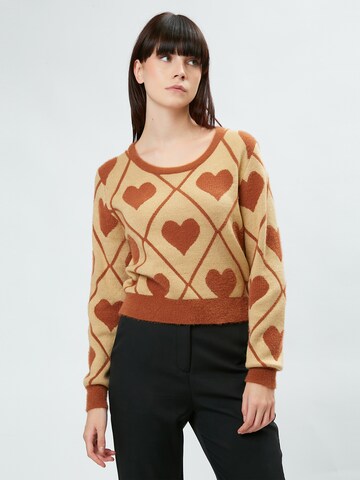 Influencer Sweater in Beige: front