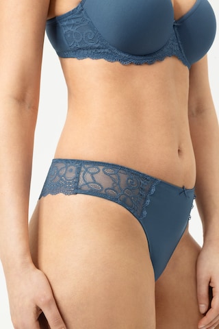 Mey String 'Amorous' in Blue