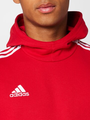 ADIDAS SPORTSWEAR - Skinny Sweatshirt de desporto 'Tiro 21' em vermelho