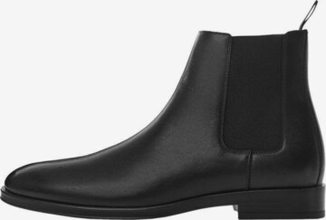 MANGO MAN Chelsea Boots in Black: front