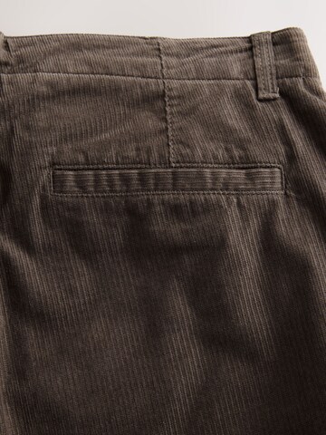 Tapered Pantaloni di Next in marrone