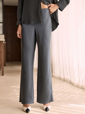 Next Loosefit Hose 'N. Premium' in Grau: Vorderseite