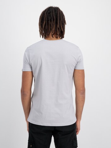 ALPHA INDUSTRIES Bluser & t-shirts i grå