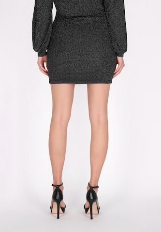 myMo at night - Falda en negro