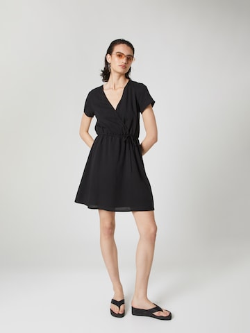 Robe 'Marou' A LOT LESS en noir