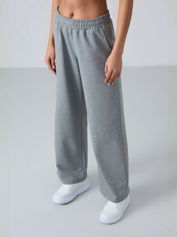 Tommy Life Wide leg Workout Pants in Grey