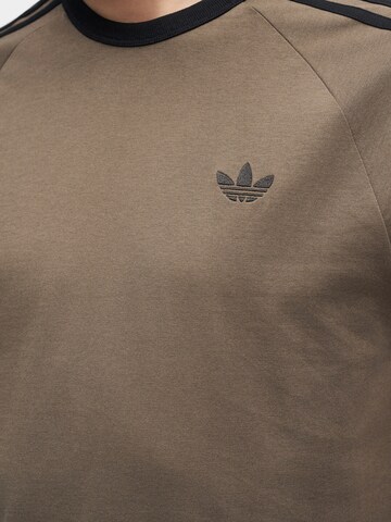 ADIDAS ORIGINALS Футболка в Коричневый
