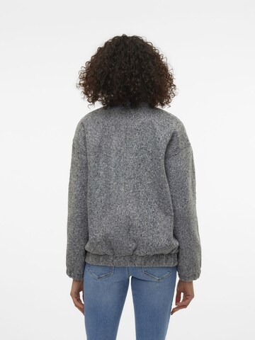 VERO MODA Overgangsjakke 'Amber' i grå