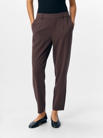 OBJECT - Slimfit Pantalón plisado 'OBJLisa' en marrón: frente