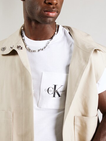 Calvin Klein Jeans - Camiseta en blanco