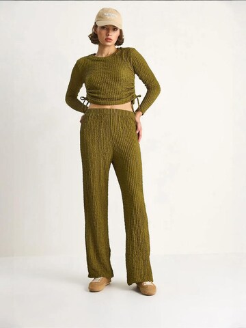 Pantalons de tailleur Bianco Lucci en vert