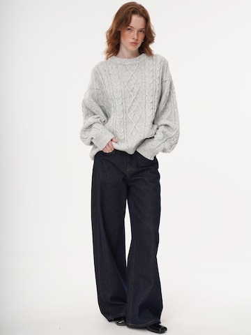 yoligex Pullover 'YOLIGEX Zopfmuster-Pullover Hellgrau-Melange Rundhals' i hvid