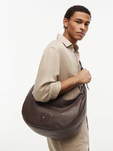 TOMMY HILFIGER Crossbody bag in Brown