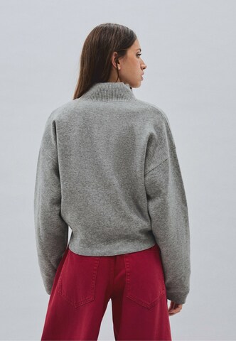 Bershka Sweater in Grey