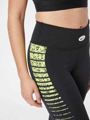 NIKE Skinny Sporthose in Schwarz