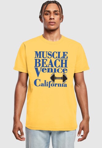 Mister Tee Shirt 'Venice Beach' in Geel: voorkant