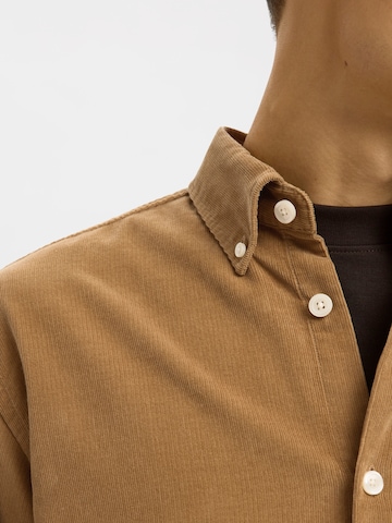 SELECTED - Ajuste regular Camisa 'SLHDANNI' en verde