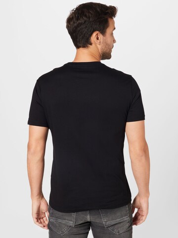 ARMANI EXCHANGE T-shirt i svart