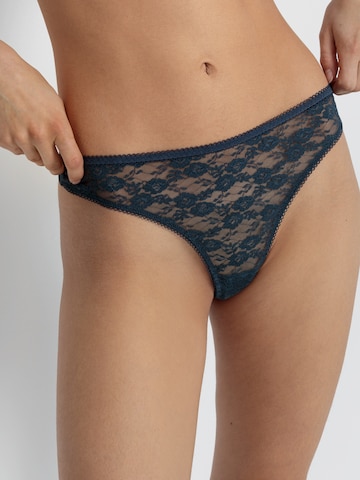 LSCN by LASCANA String in Blauw: voorkant