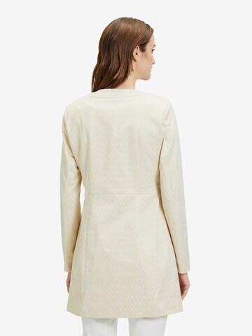 Betty Barclay Blazer in Beige