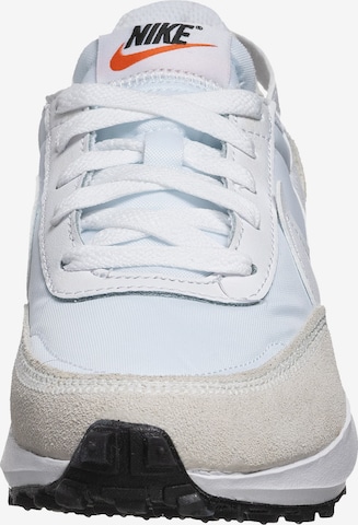 Baskets basses 'WAFFLE DEBUT' Nike Sportswear en blanc
