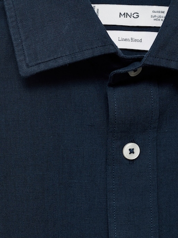 MANGO MAN Regular fit Риза 'AVISPA' в синьо