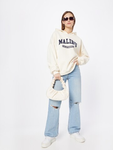 Edikted Sweatshirt in Beige