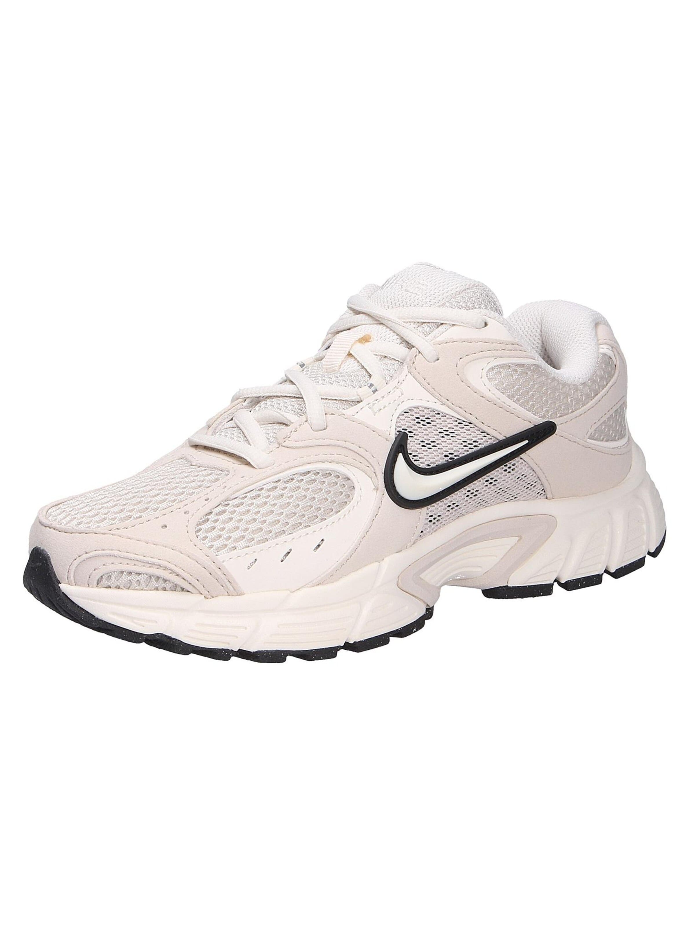 Chaussure de sport 'V5 RNR' NIKE en beige : devant