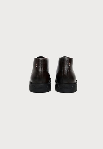 BOSS - Botines chukka 'Calev' en marrón: atrás