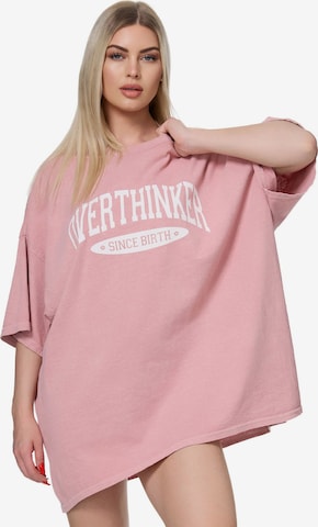 Worldclassca Oversizeshirt 'Overthinker' in Pink: Vorderseite