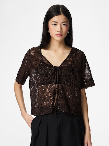 Camicia da donna 'PCLOUISE' di PIECES in marrone: frontale