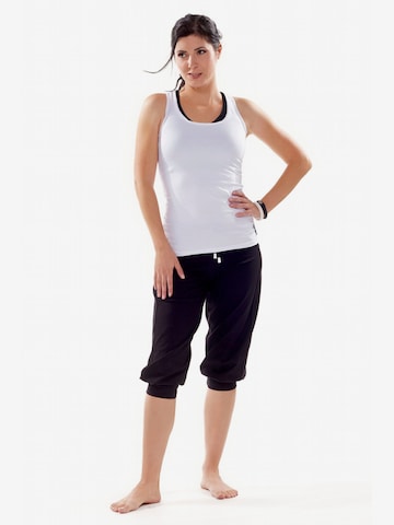 Tapered Pantaloni sportivi 'WBE5' di Winshape in nero