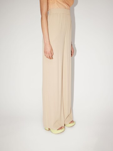 LeGer by Lena Gercke Wide Leg Housut 'Paula' värissä beige